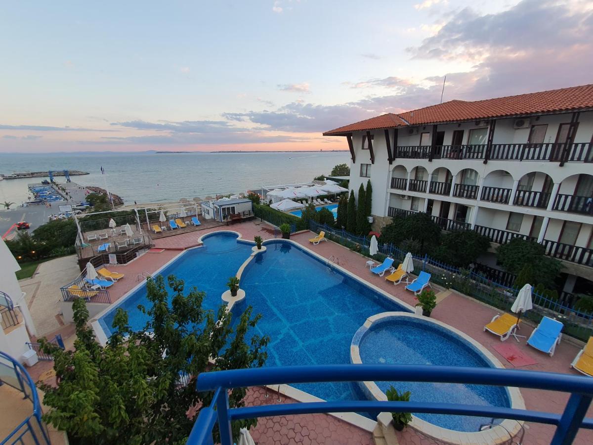 Sveti Vlas Marina Beach Apartment - Vega Village Dış mekan fotoğraf
